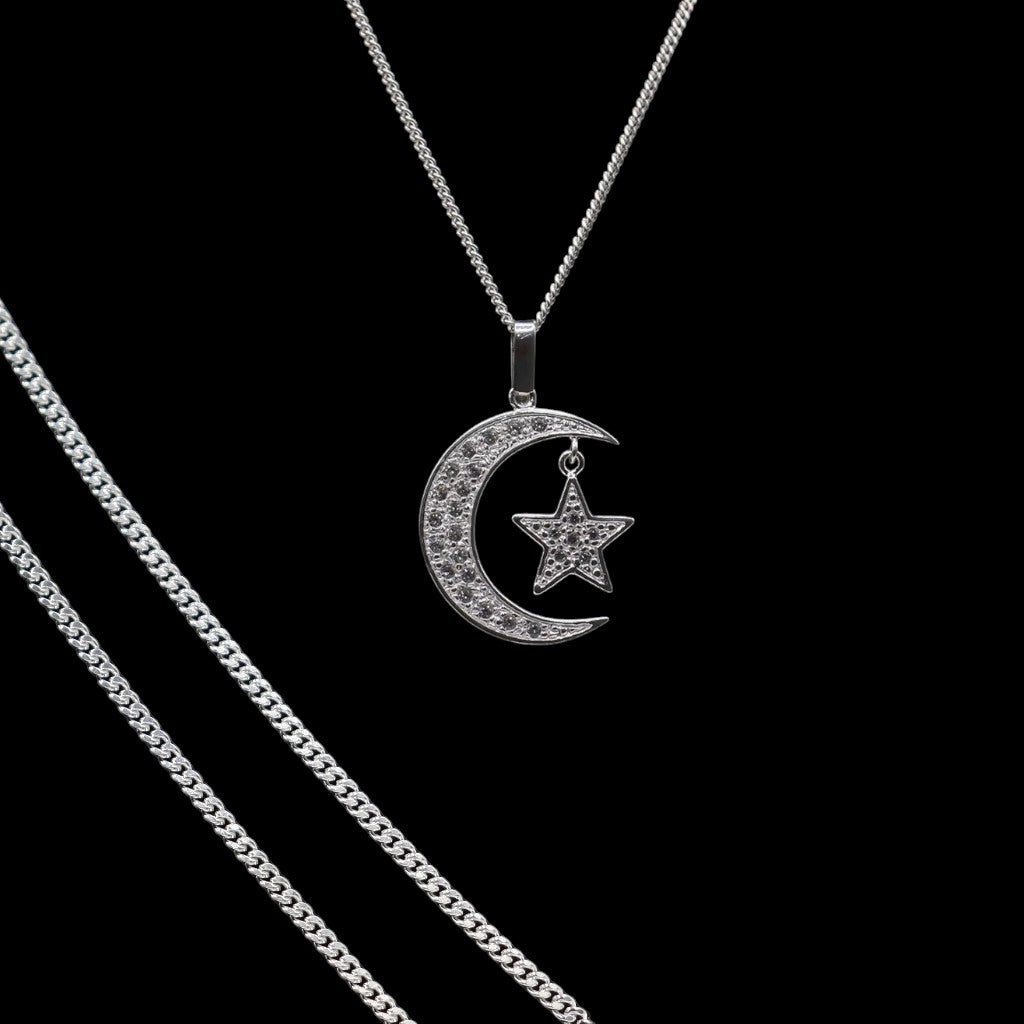 Dije Luna Con Estrella + Cadena en Plata .925