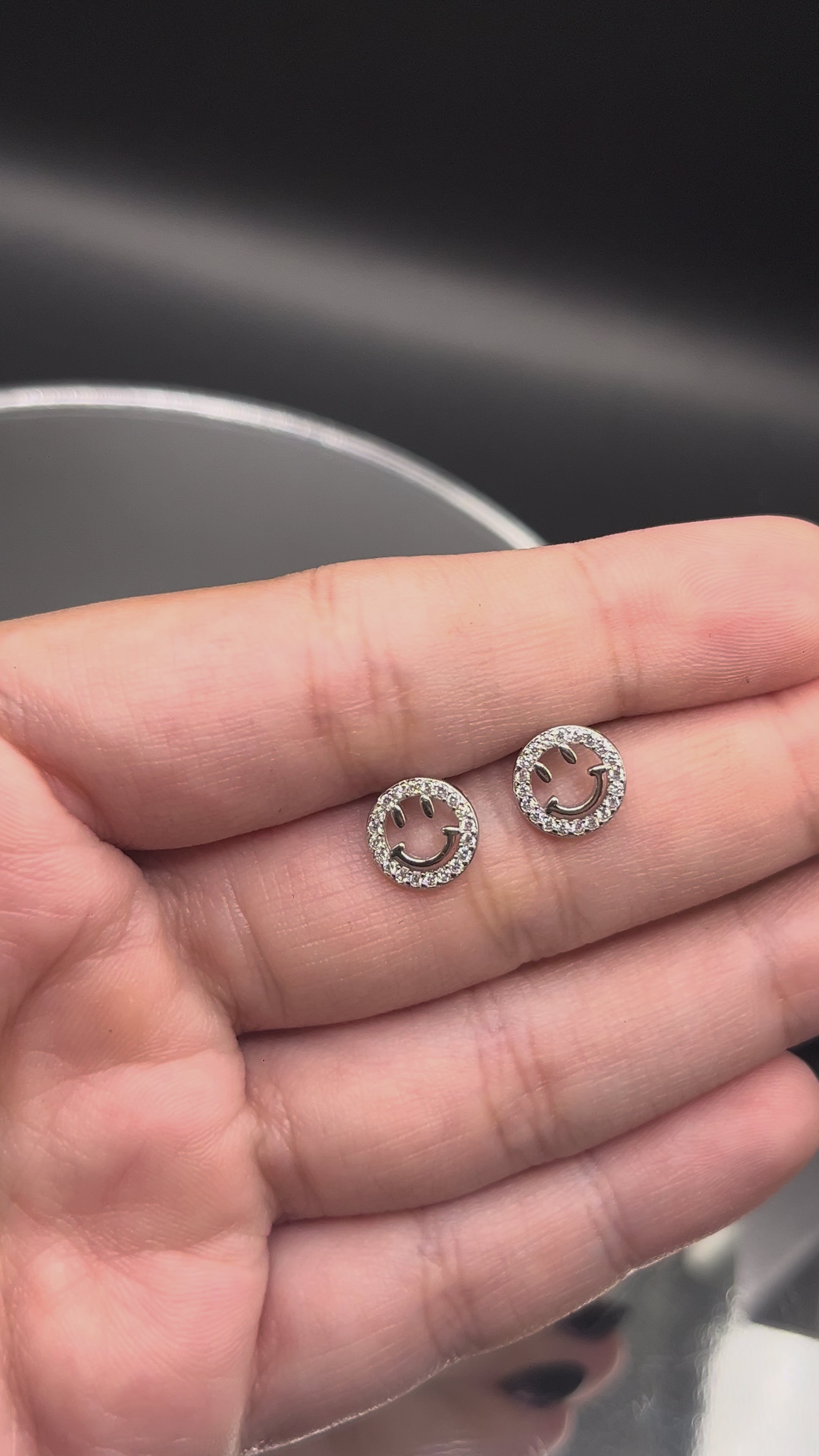 Broquel Cara Feliz de Plata .925