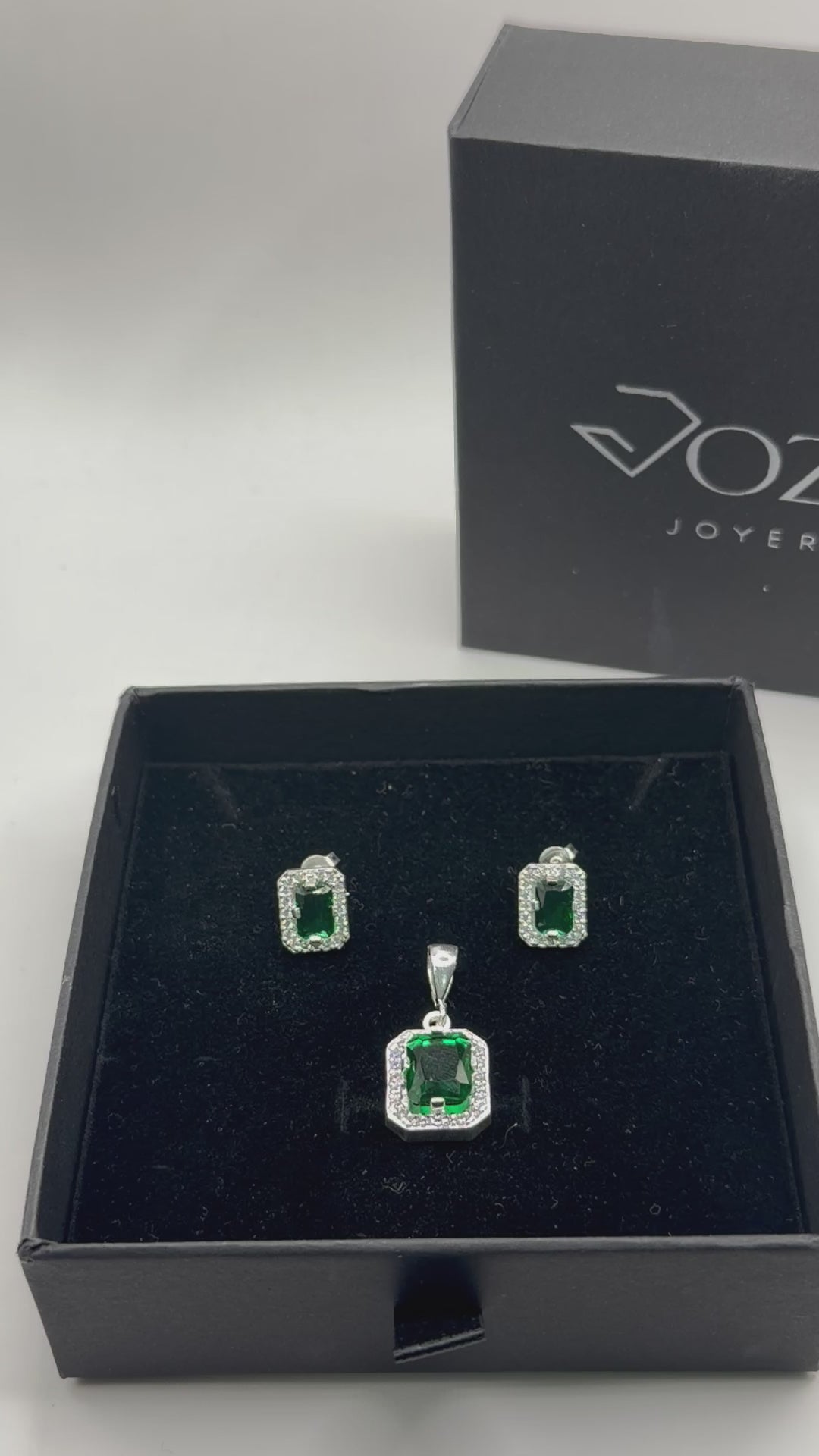 Aretes + Cadena + Dije Cuadro Verde en Plata .925