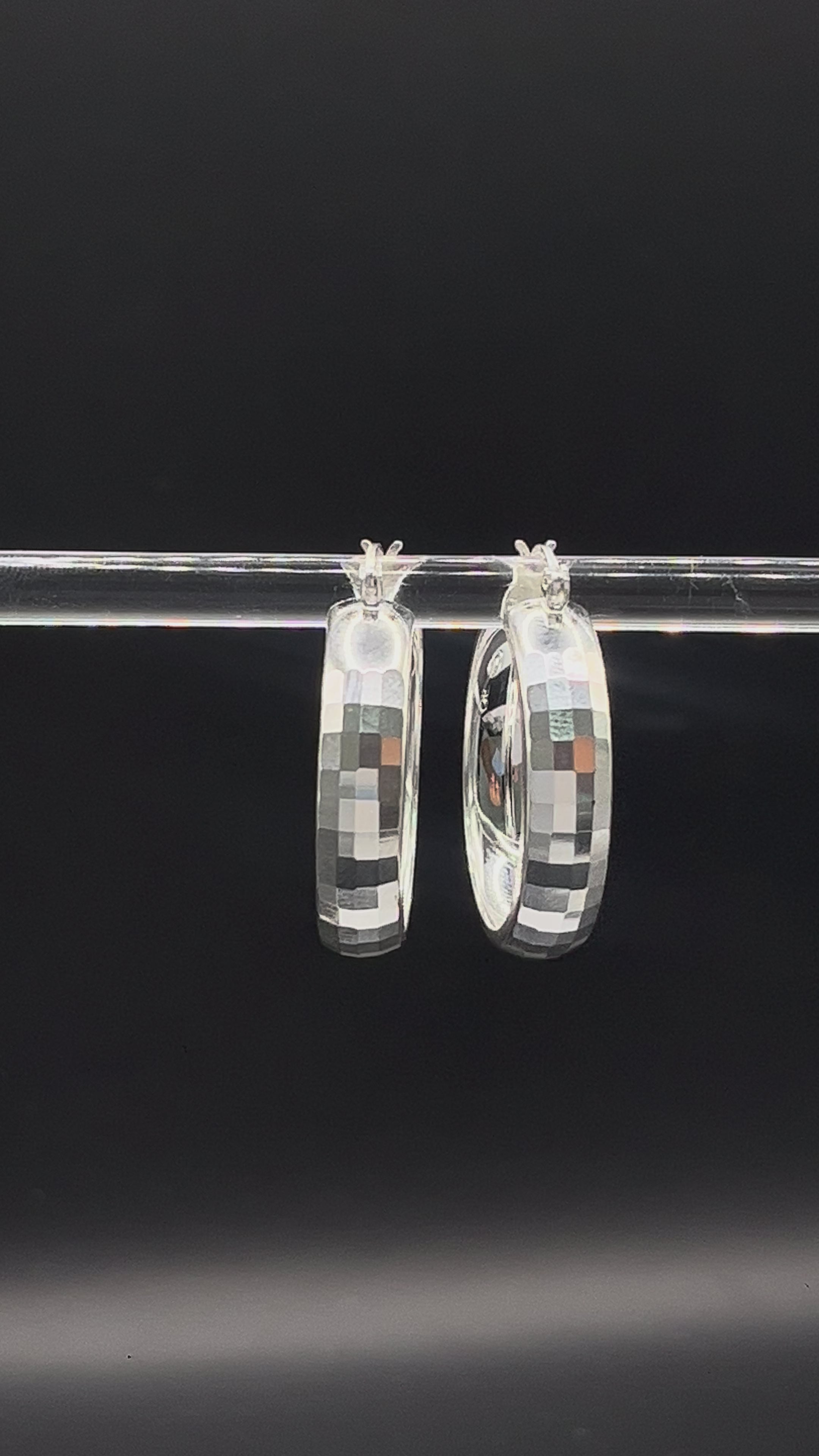 Arracadas Grabada Cuadros de Plata .925