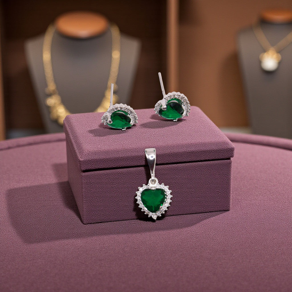 Aretes C/ Cadena Dije Corazón Verde en Plata .925