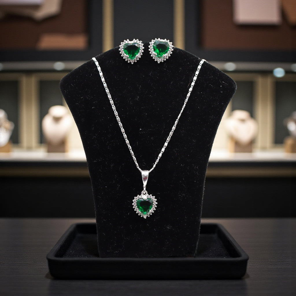 Aretes C/ Cadena Dije Corazón Verde en Plata .925