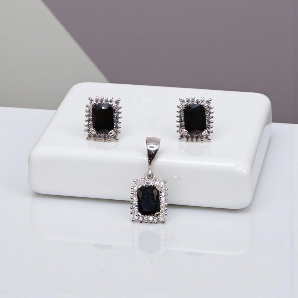 Aretes C/ Cadena Dije Cuadro Negro en Plata .925
