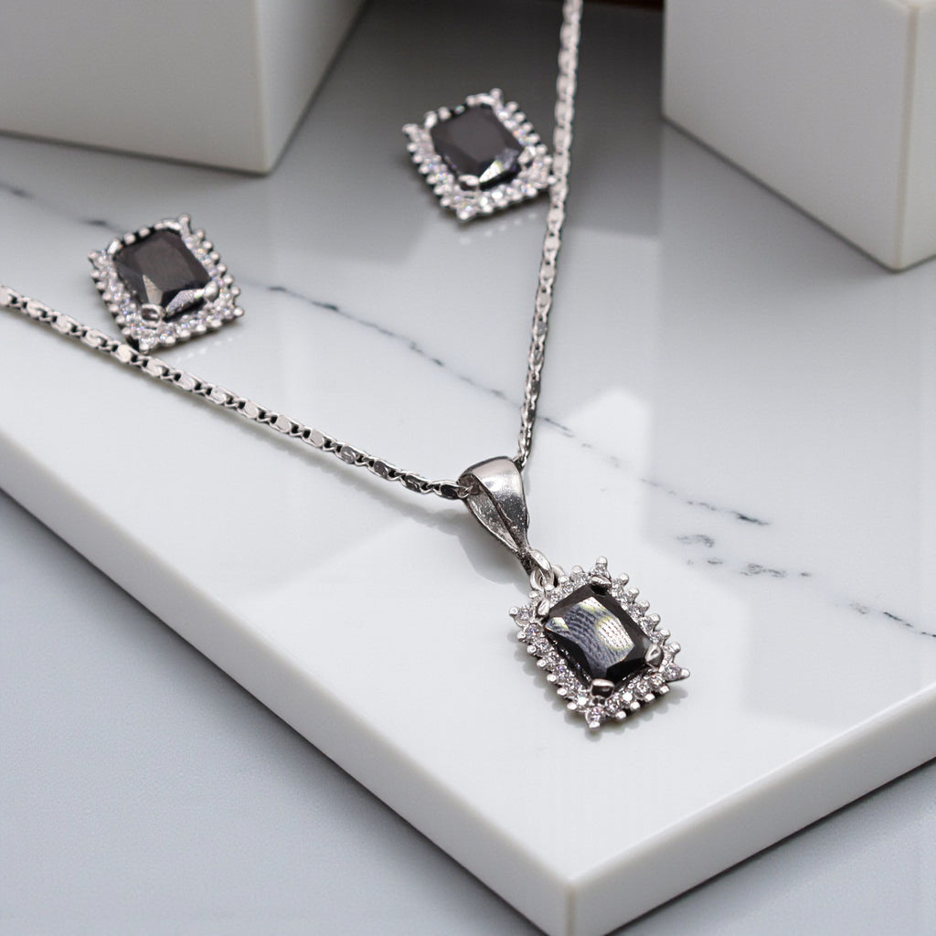 Aretes C/ Cadena Dije Cuadro Negro en Plata .925