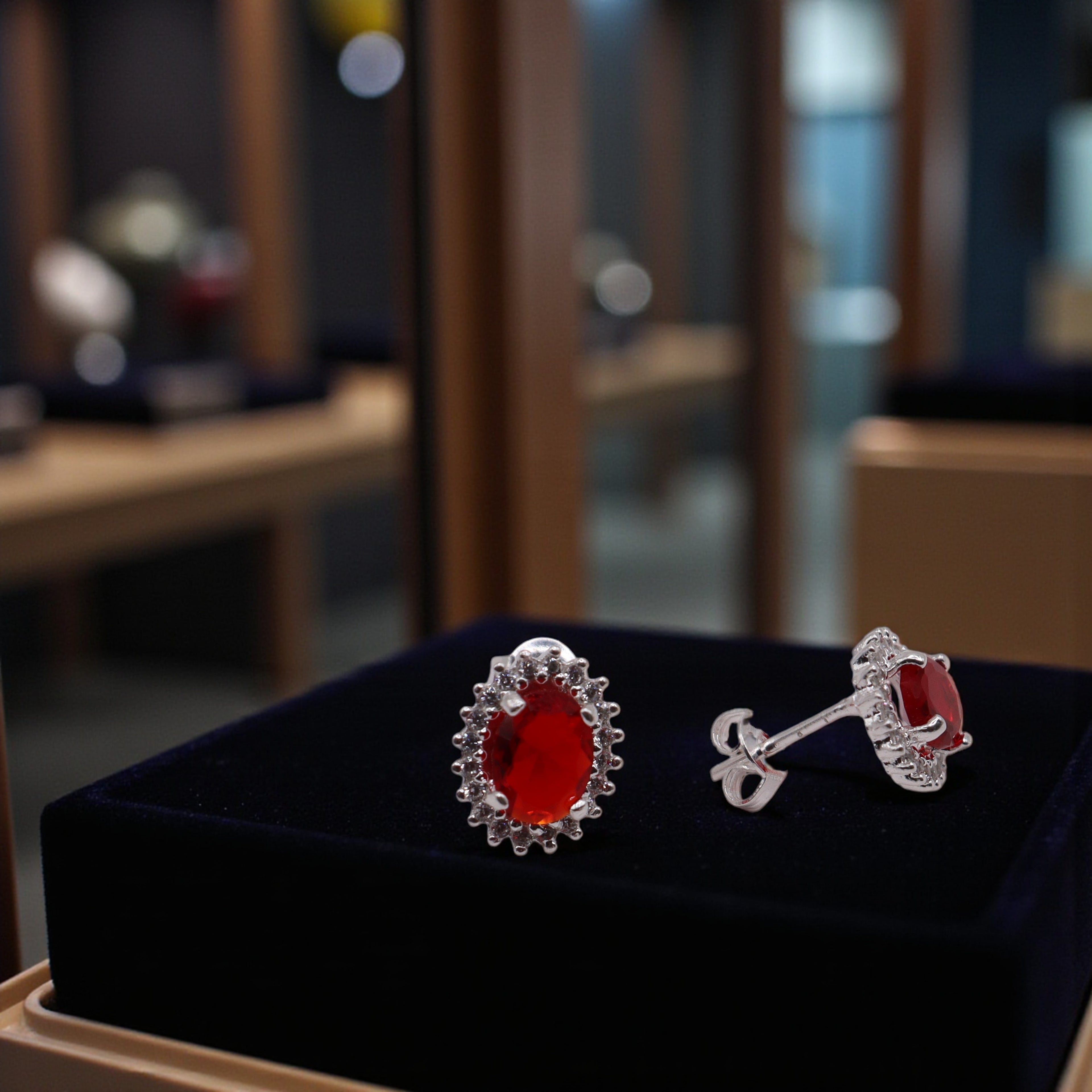 Aretes C/ Cadena Dije Ovalo Rojo en Plata .925