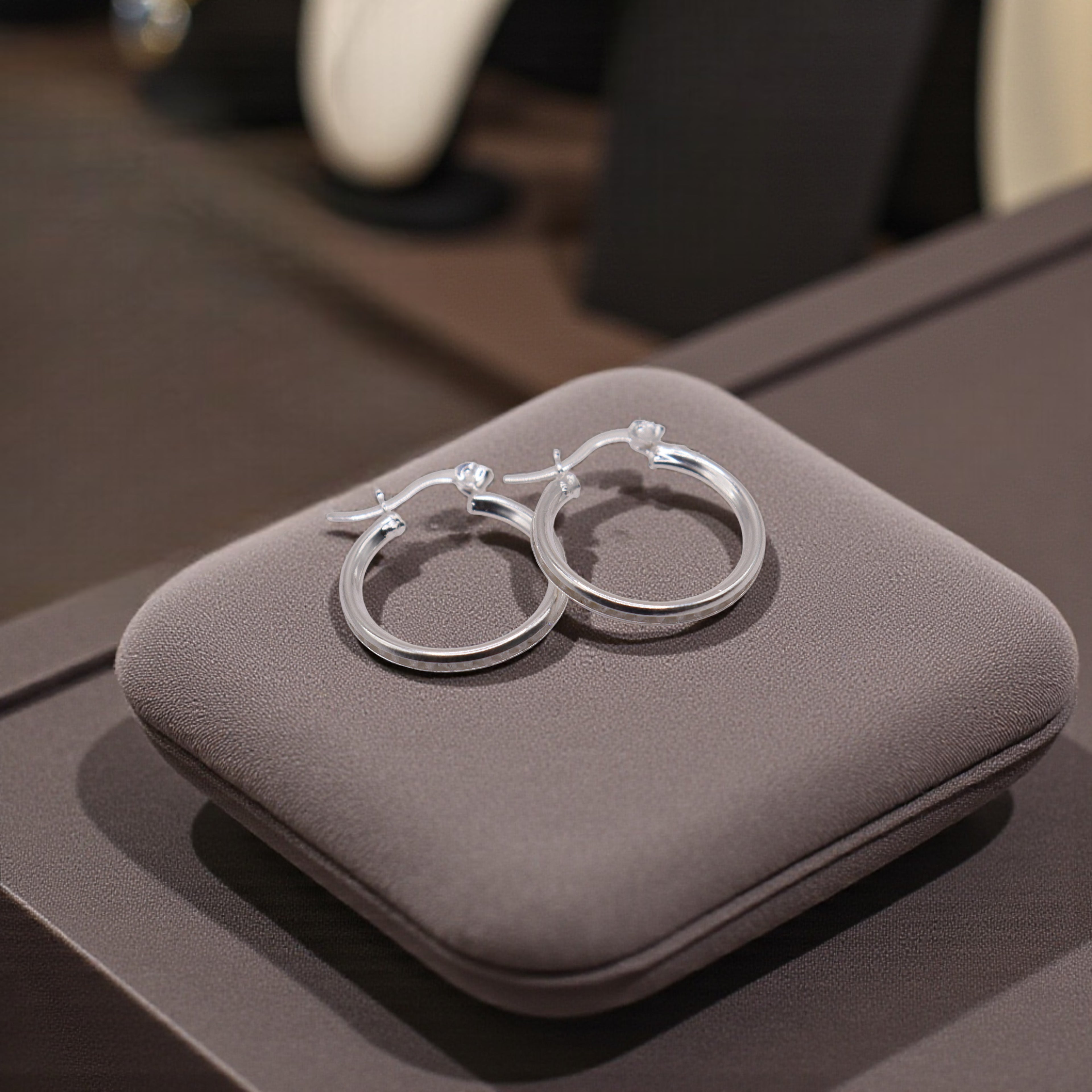 Aretes De Plata .925 Estilo Blancas Tamaño Chico