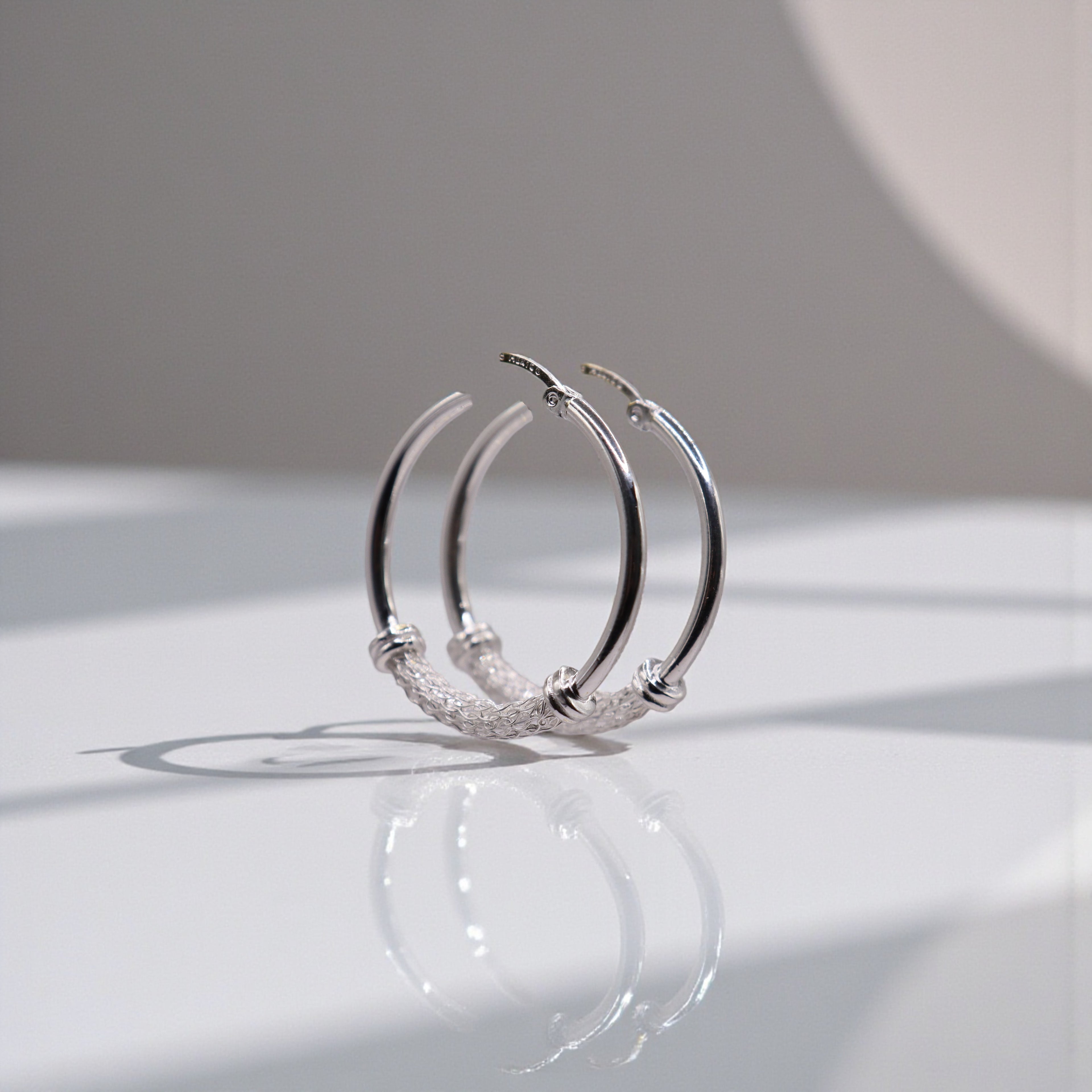 Aretes Arracada Con Malla En Plata .925