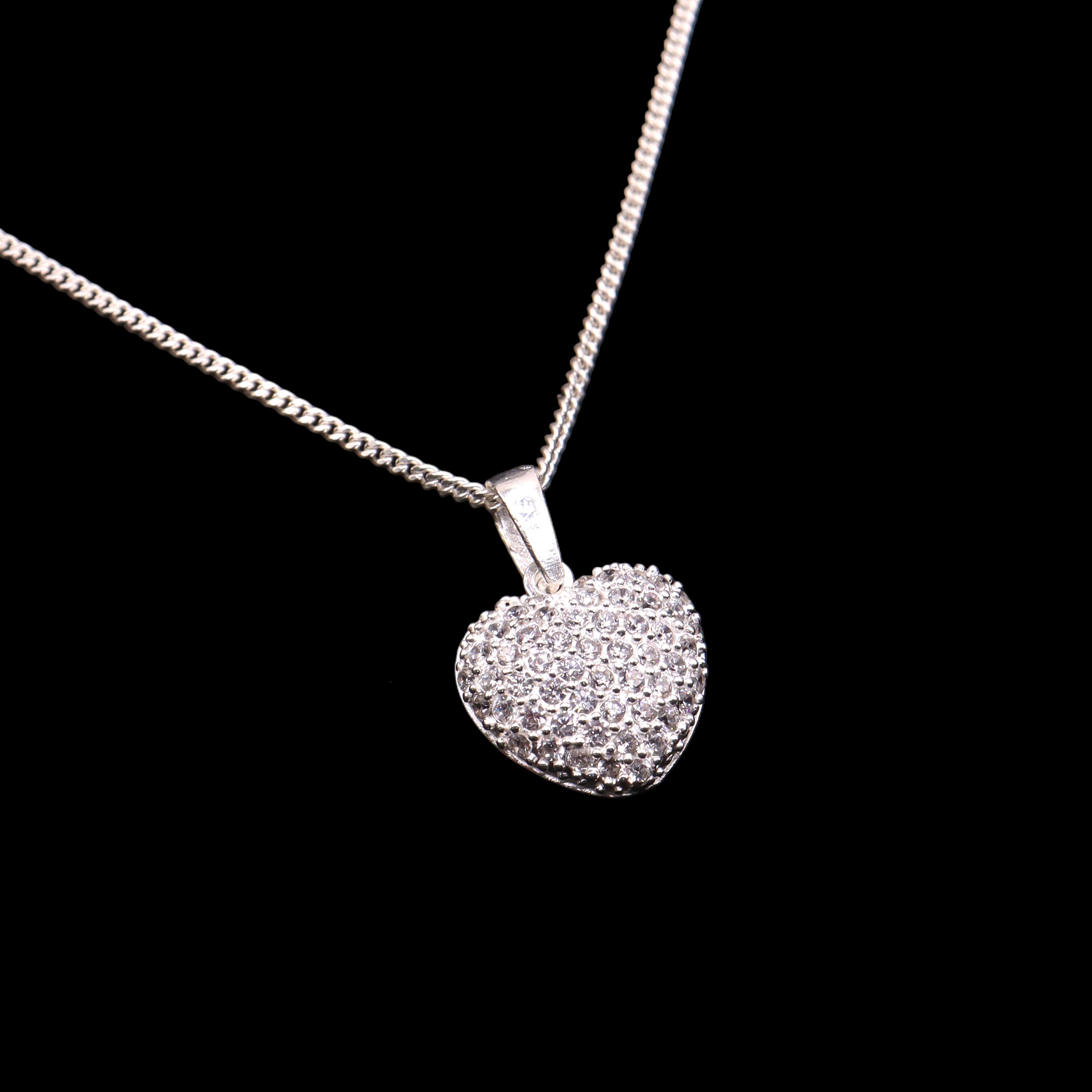 Dije Corazón Circonias Plata .925