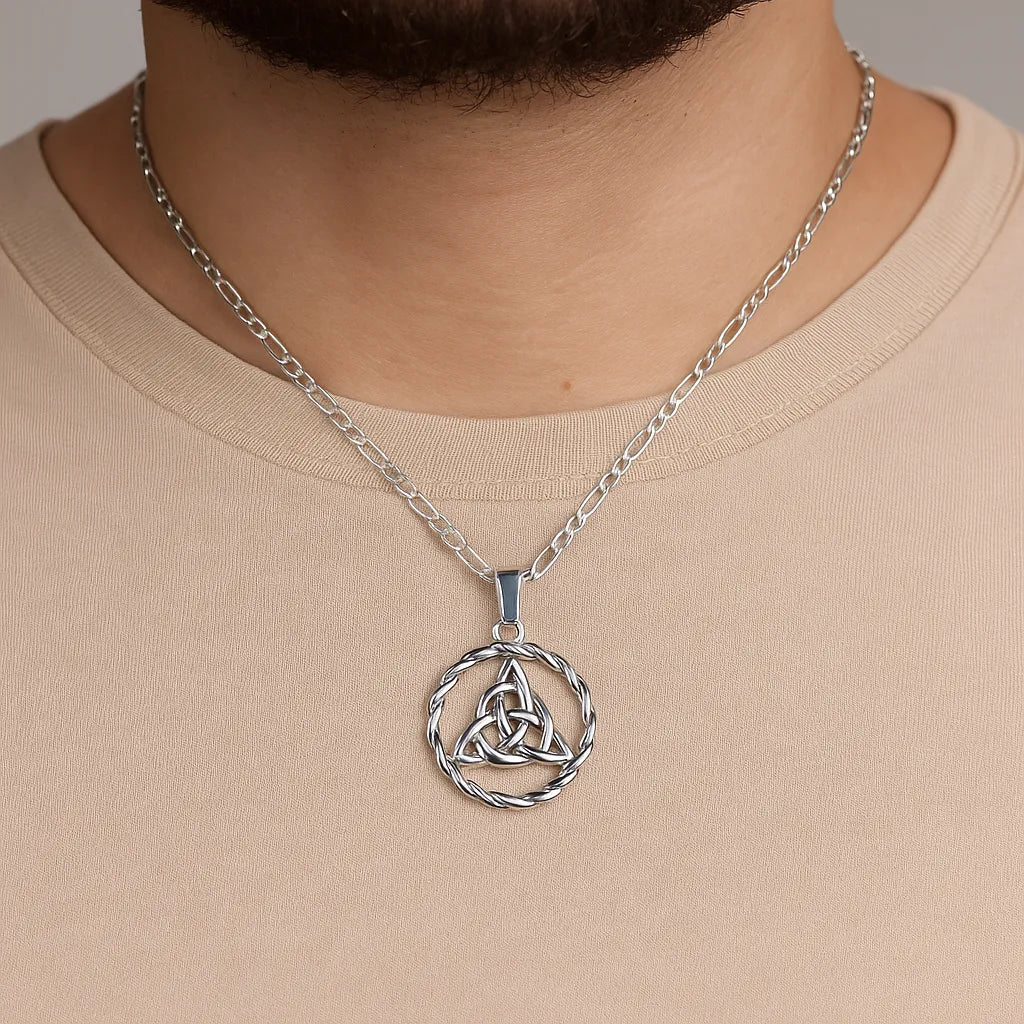 Dije De Triqueta + Cadena De Plata .925