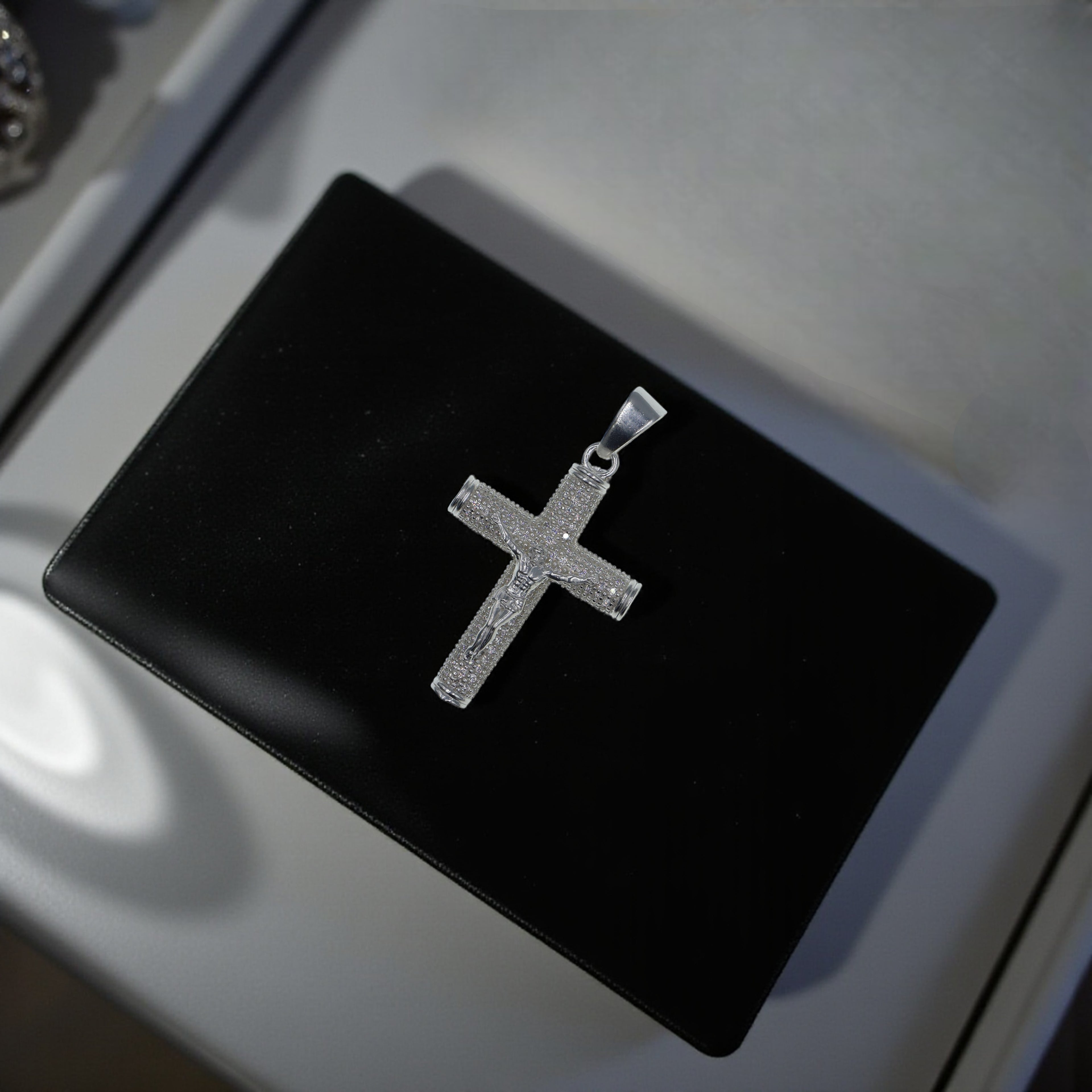 Dije Cruz Circonia + Cadena Plata .925