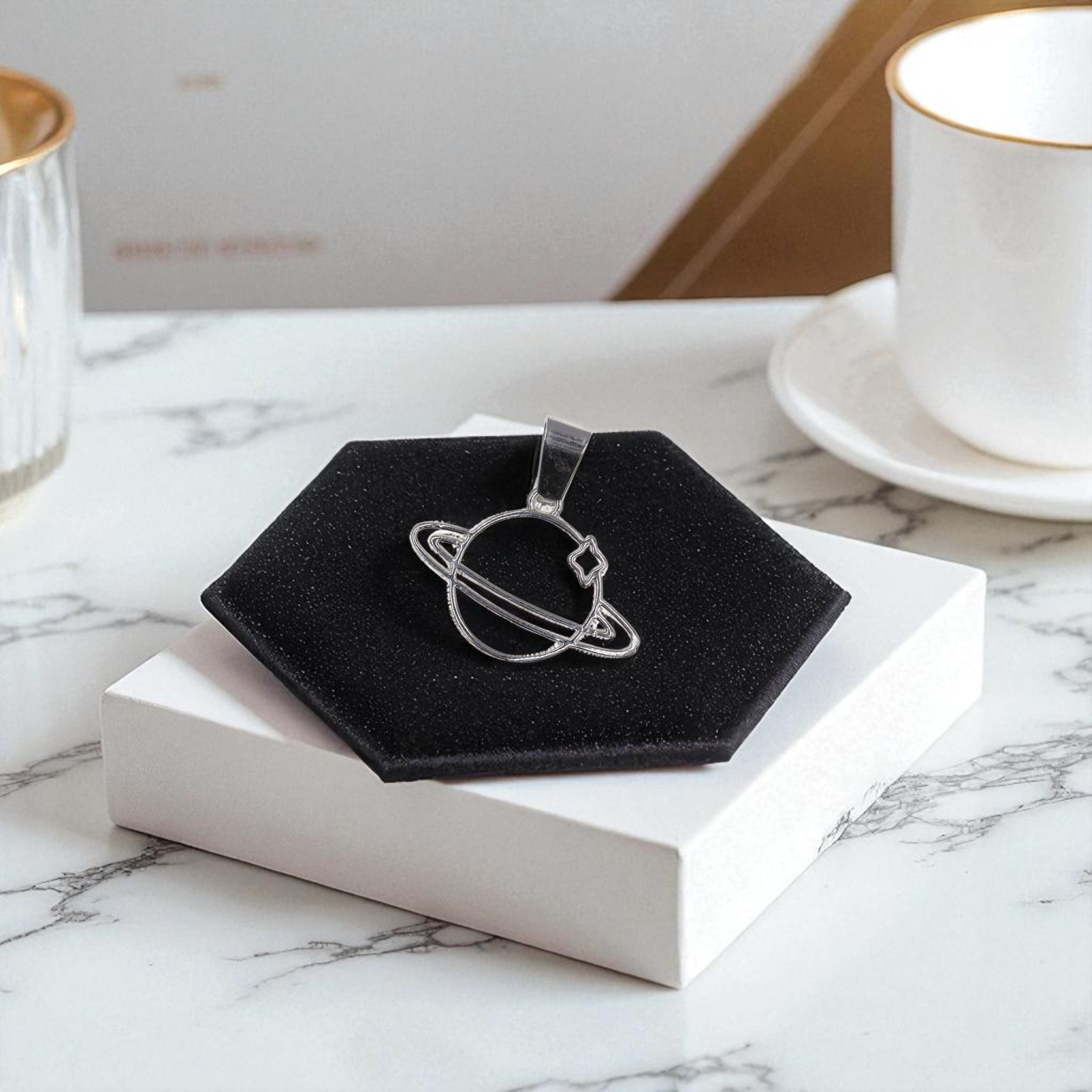 Dije De Planeta + Cadena De Plata .925