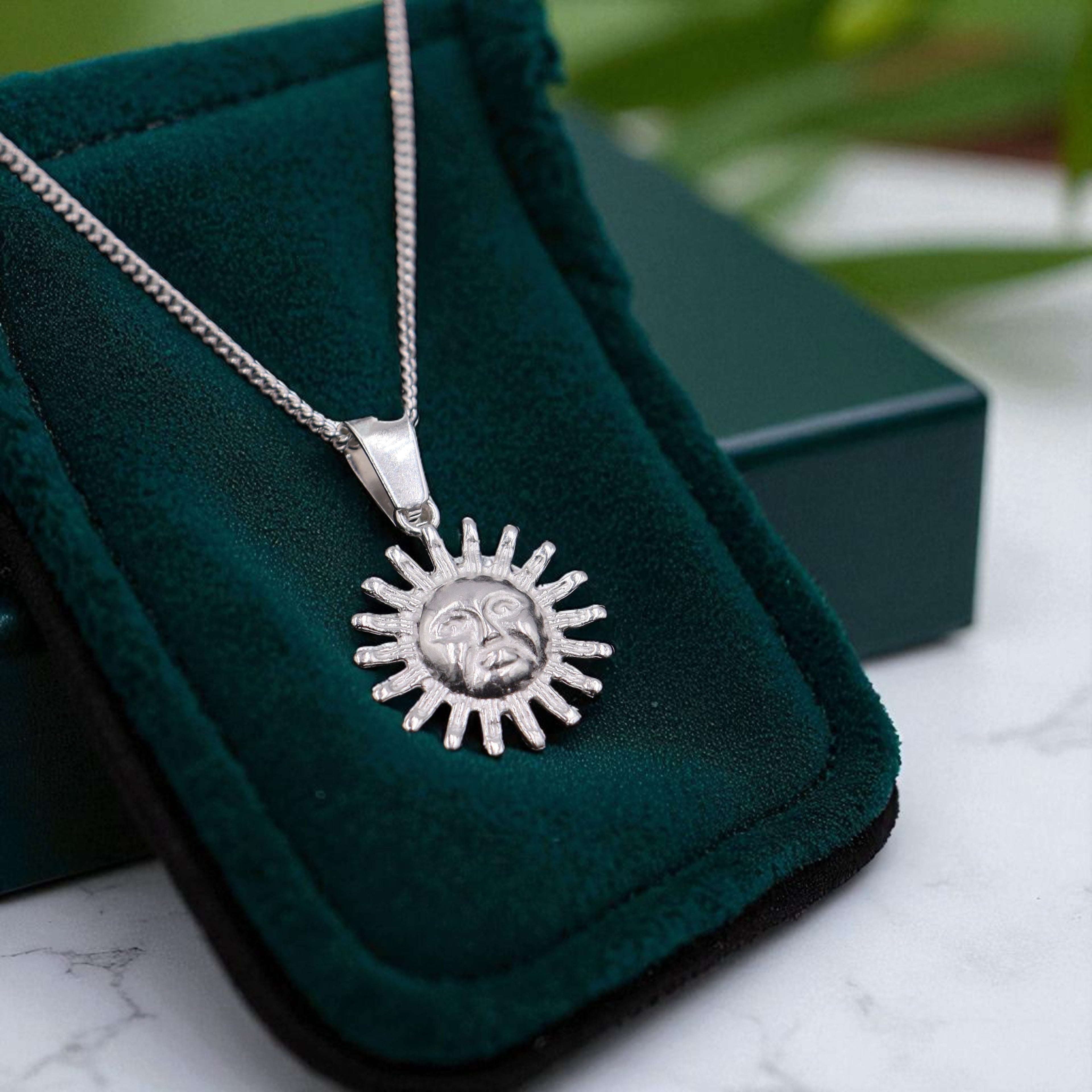 Dije De Sol + Cadena En Plata .925