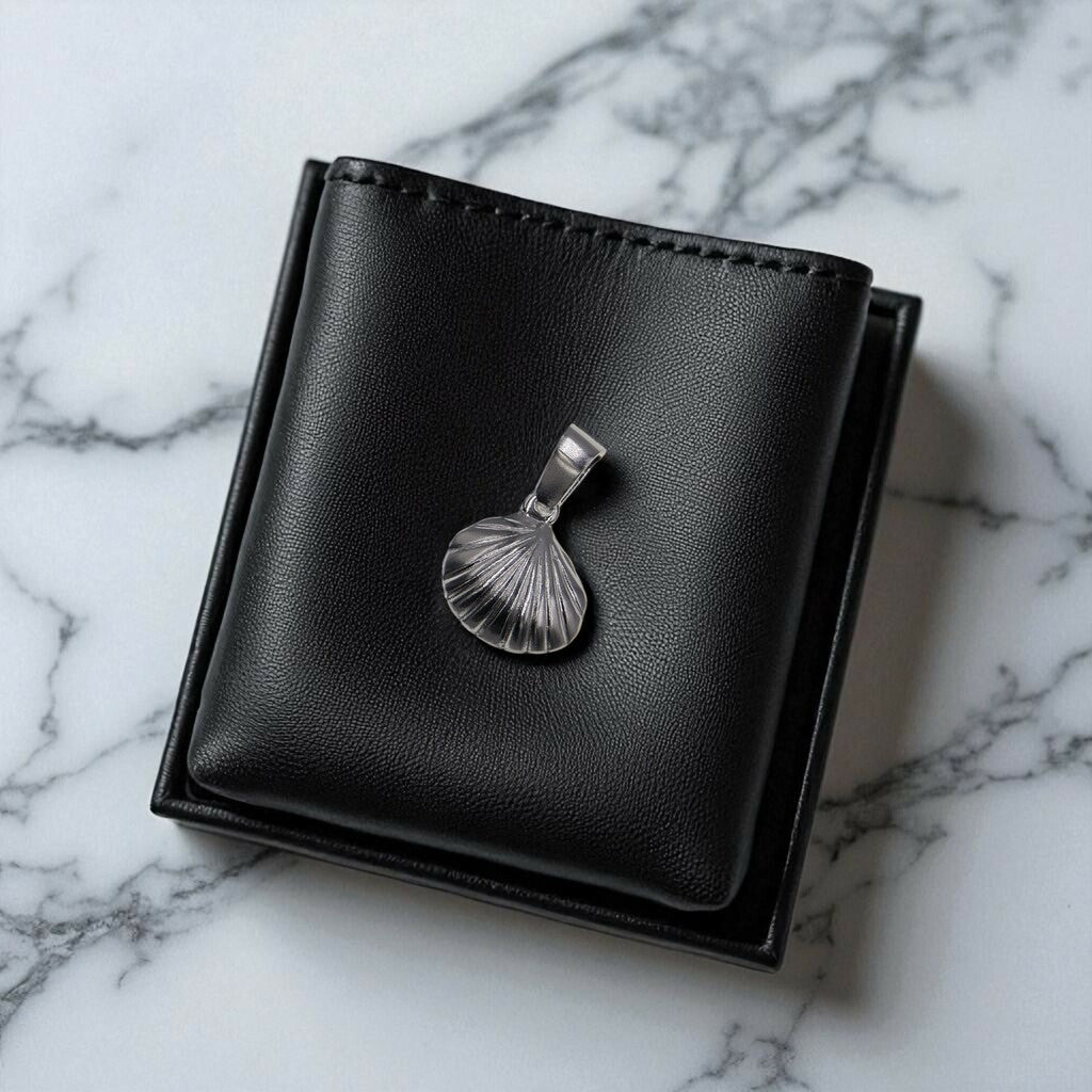 Dije De Concha + Cadena En Plata .925