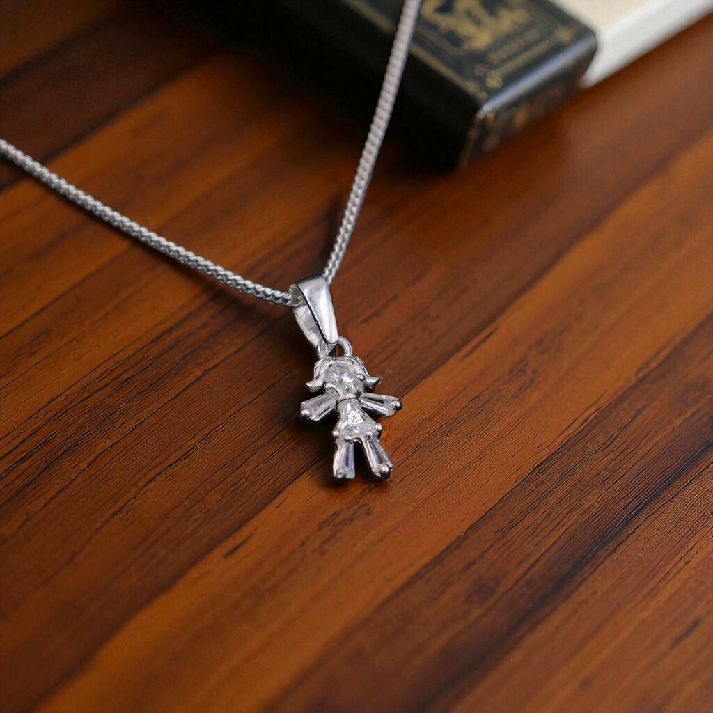 Dije De Niña + Cadena En Plata .925