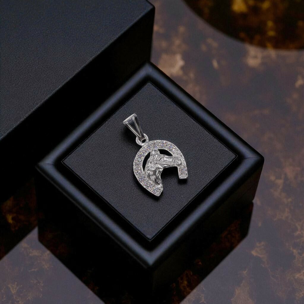 Dije Caballo Herradura Blanca + Cadena en Plata .925