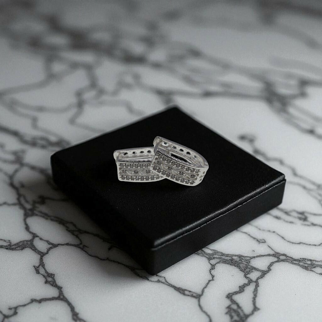 Arracadas Huggies Blanca Grande de Plata .925