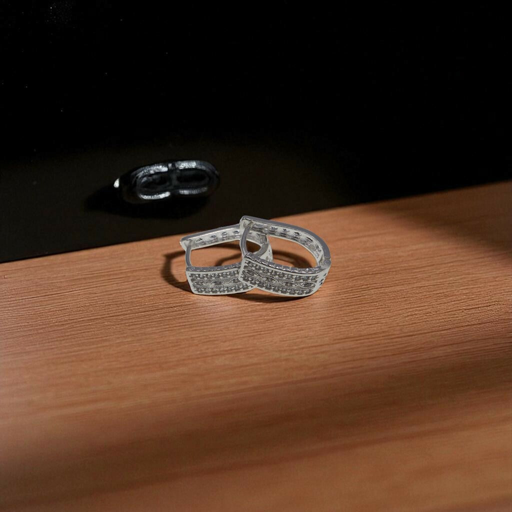 Arracadas Huggies Blanca Grande de Plata .925